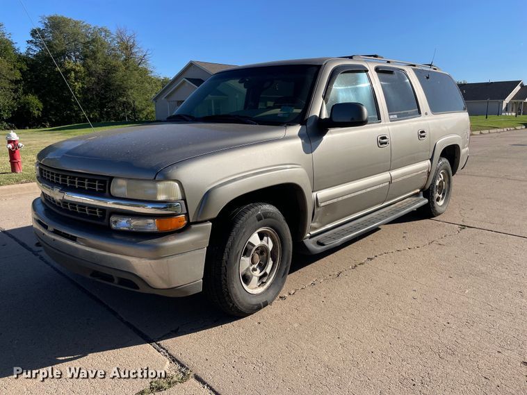 image for item NX9771 2001 Chevrolet Suburban  SUV