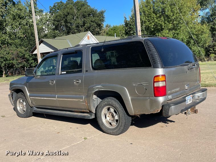 image for item NX9771 2001 Chevrolet Suburban  SUV