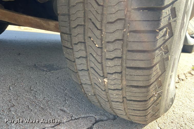 image for item NX9771 2001 Chevrolet Suburban  SUV