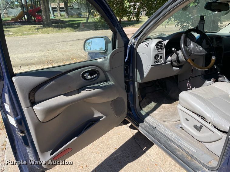 image for item NX9776 2006 Buick Rainier CXL  SUV