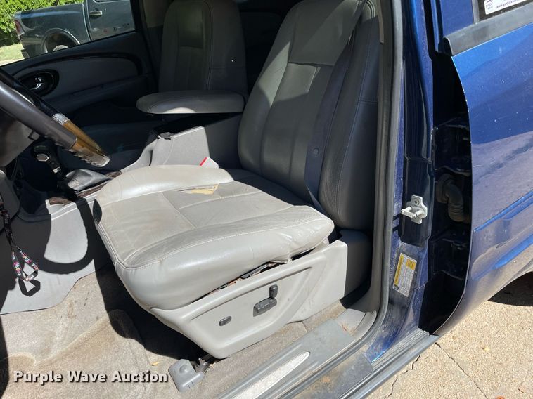 image for item NX9776 2006 Buick Rainier CXL  SUV