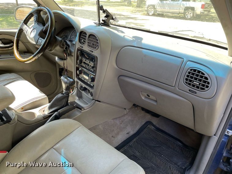 image for item NX9776 2006 Buick Rainier CXL  SUV