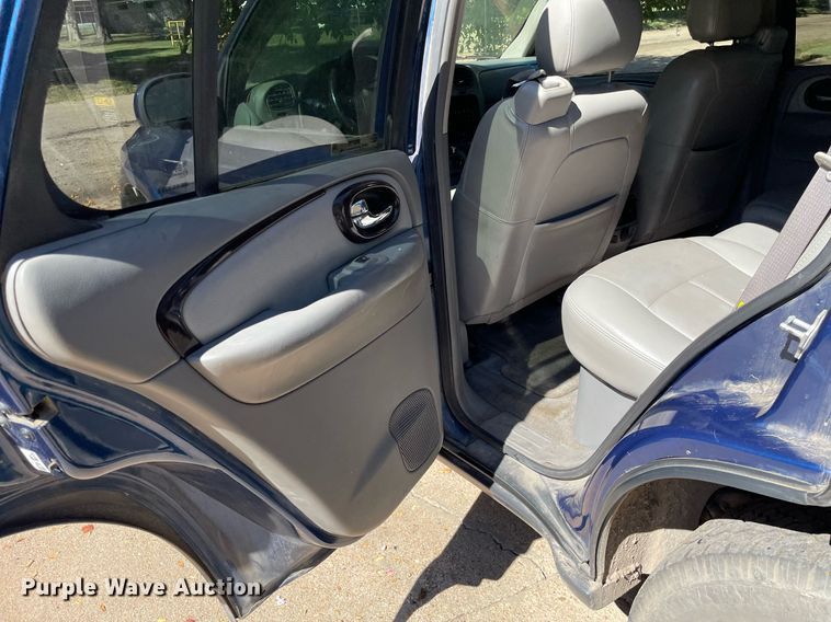 image for item NX9776 2006 Buick Rainier CXL  SUV