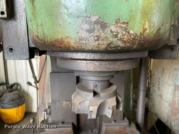 image for item NY9821 Cincinnati 450-20  vertical milling machine