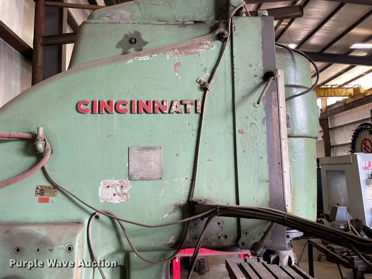 image for item NY9821 Cincinnati 450-20  vertical milling machine