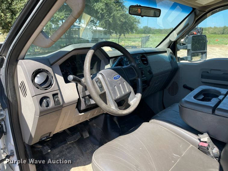 image for item NY9916 2009 Ford F550 Super Duty XL  flatbed truck