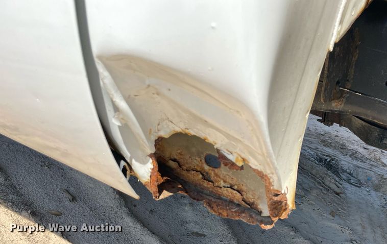 image for item NY9916 2009 Ford F550 Super Duty XL  flatbed truck