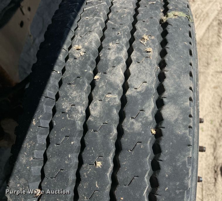 image for item NY9916 2009 Ford F550 Super Duty XL  flatbed truck