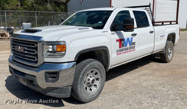 image for item NY9923 2018 GMC Sierra 2500HD  Crew Cab pickup truck