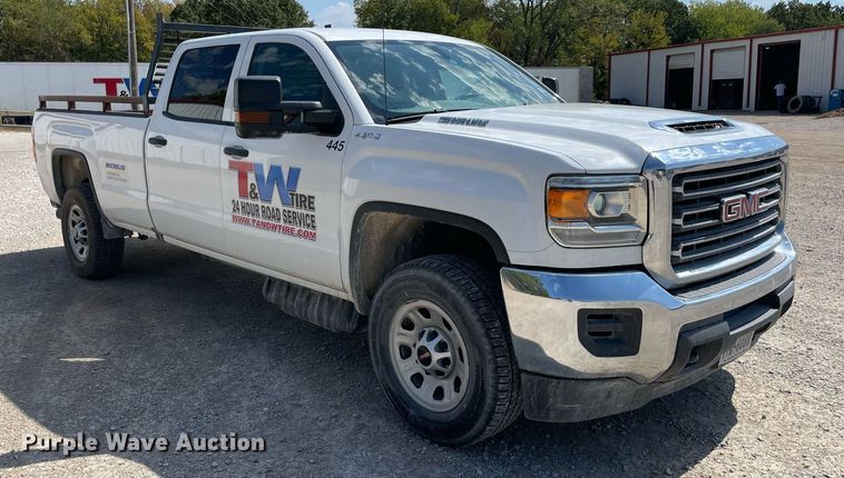 image for item NY9923 2018 GMC Sierra 2500HD  Crew Cab pickup truck