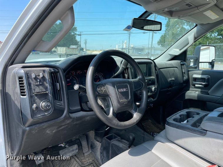 image for item NY9923 2018 GMC Sierra 2500HD  Crew Cab pickup truck