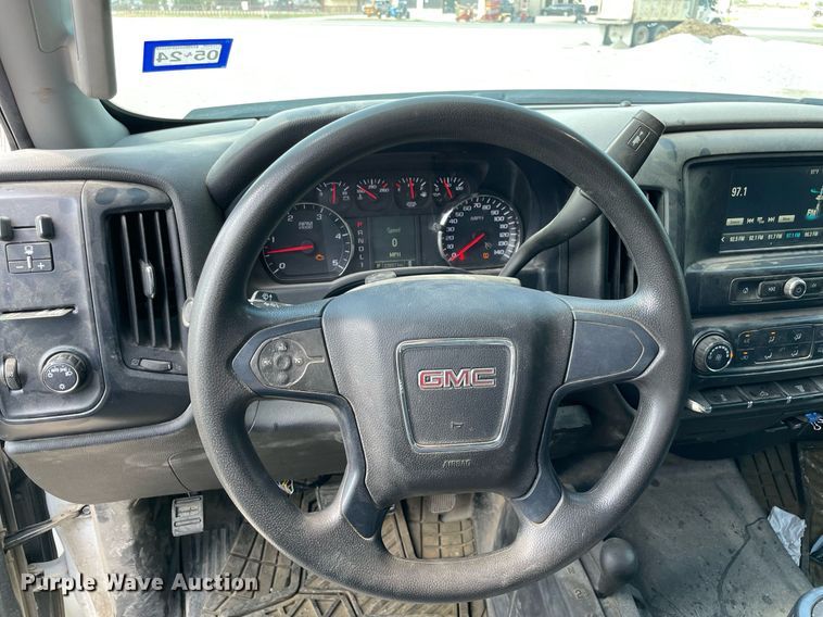 image for item NY9923 2018 GMC Sierra 2500HD  Crew Cab pickup truck