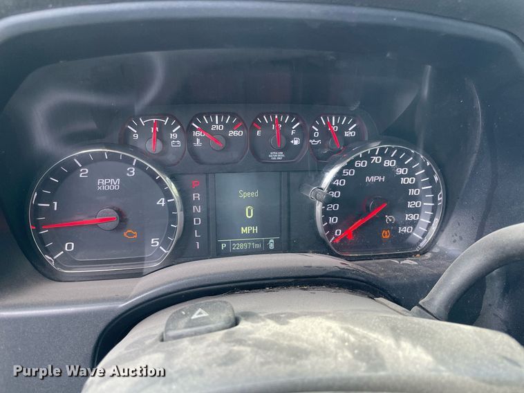 image for item NY9923 2018 GMC Sierra 2500HD  Crew Cab pickup truck