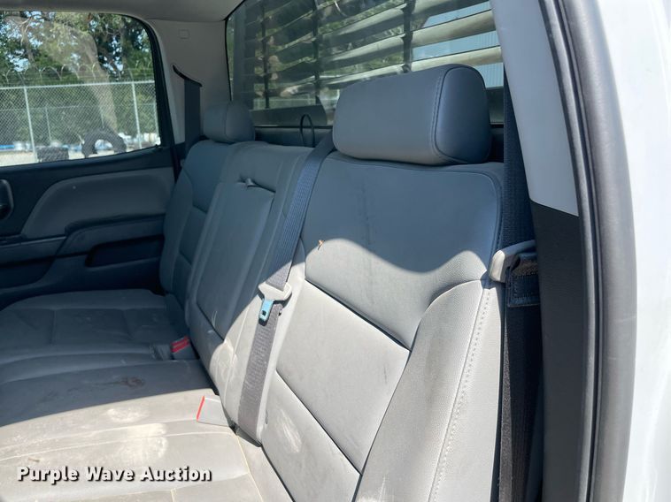 image for item NY9923 2018 GMC Sierra 2500HD  Crew Cab pickup truck