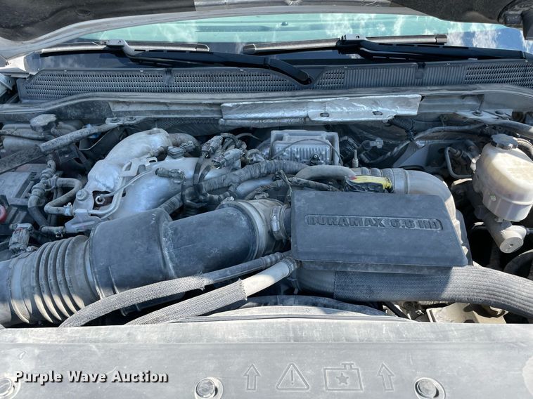 image for item NY9923 2018 GMC Sierra 2500HD  Crew Cab pickup truck