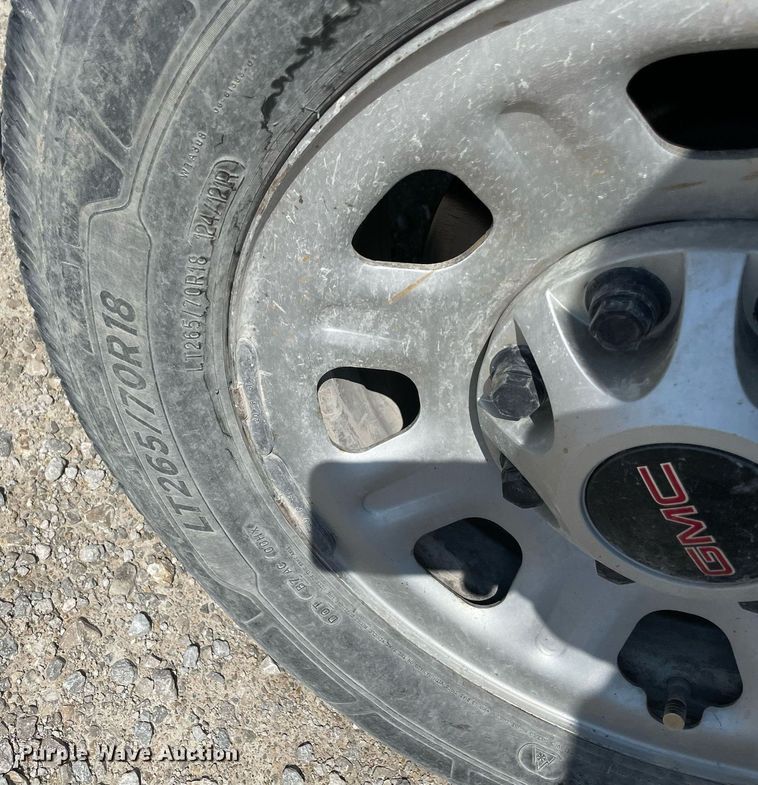 image for item NY9923 2018 GMC Sierra 2500HD  Crew Cab pickup truck