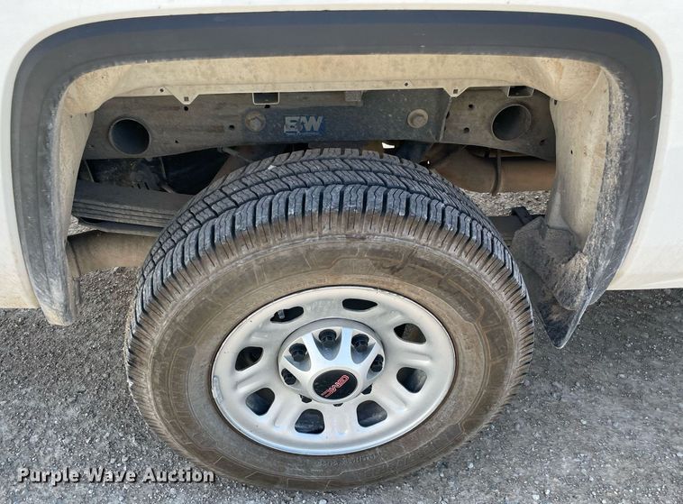 image for item NY9923 2018 GMC Sierra 2500HD  Crew Cab pickup truck