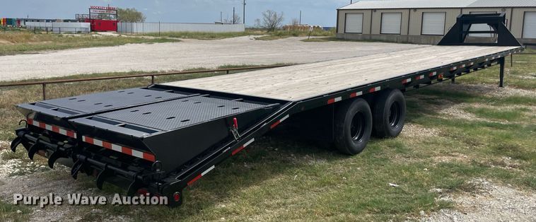image for item NY9925 2023 MC Trailers  equipment trailer