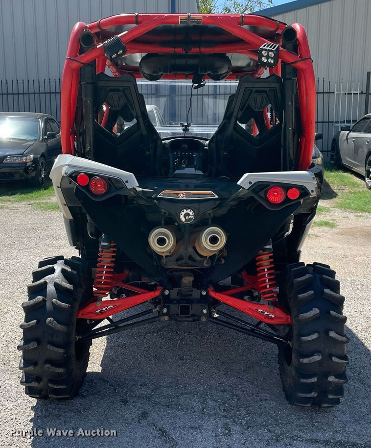 image for item NY9938 2017 Can Am Maverick Max 1000R DPS  utility vehicle