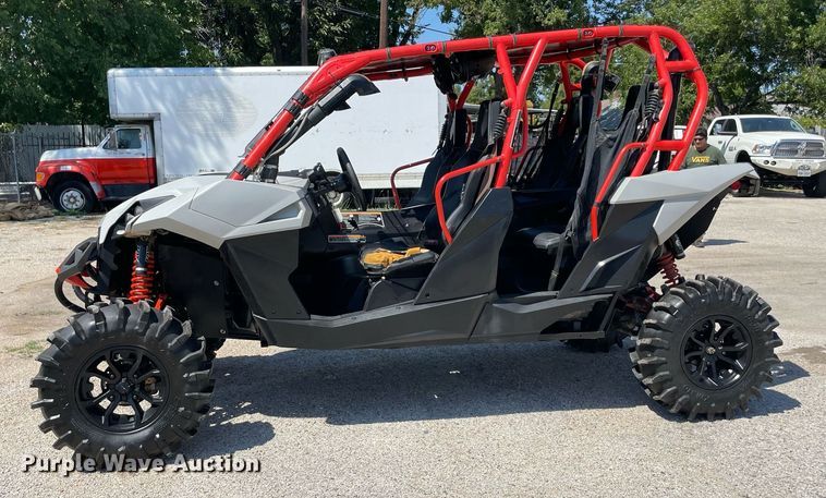 image for item NY9938 2017 Can Am Maverick Max 1000R DPS  utility vehicle