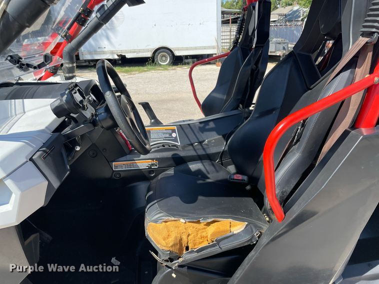 image for item NY9938 2017 Can Am Maverick Max 1000R DPS  utility vehicle