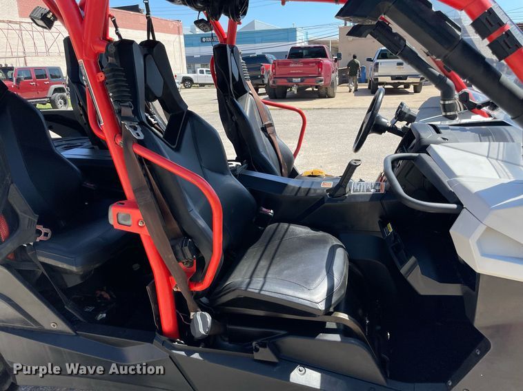 image for item NY9938 2017 Can Am Maverick Max 1000R DPS  utility vehicle