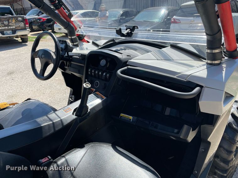 image for item NY9938 2017 Can Am Maverick Max 1000R DPS  utility vehicle