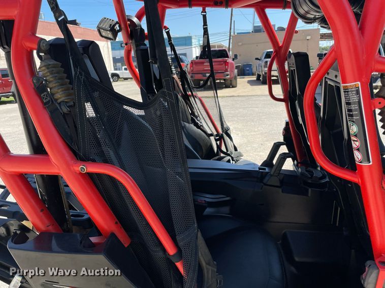 image for item NY9938 2017 Can Am Maverick Max 1000R DPS  utility vehicle