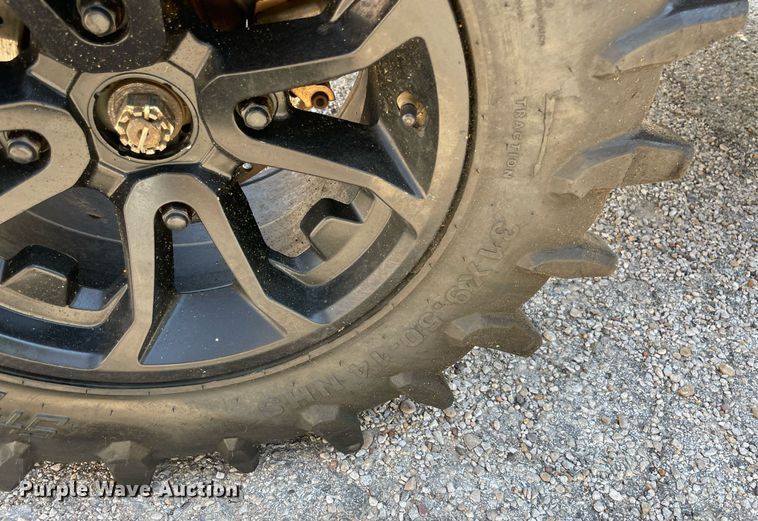 image for item NY9938 2017 Can Am Maverick Max 1000R DPS  utility vehicle