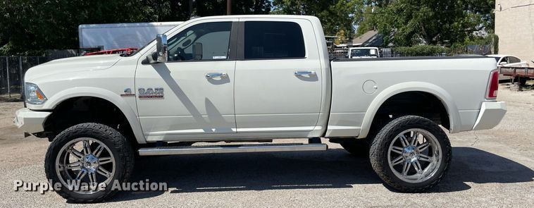 image for item NY9940 2016 Dodge Ram 2500  Crew Cab pickup truck