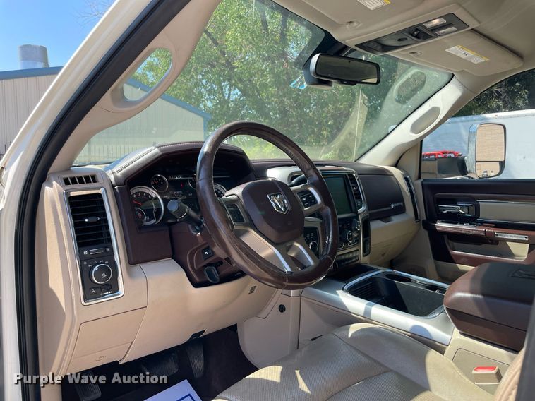 image for item NY9940 2016 Dodge Ram 2500  Crew Cab pickup truck