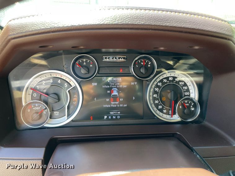 image for item NY9940 2016 Dodge Ram 2500  Crew Cab pickup truck