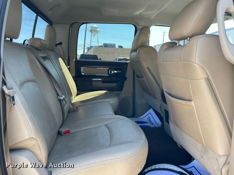 image for item NY9940 2016 Dodge Ram 2500  Crew Cab pickup truck