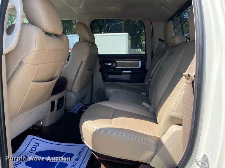 image for item NY9940 2016 Dodge Ram 2500  Crew Cab pickup truck