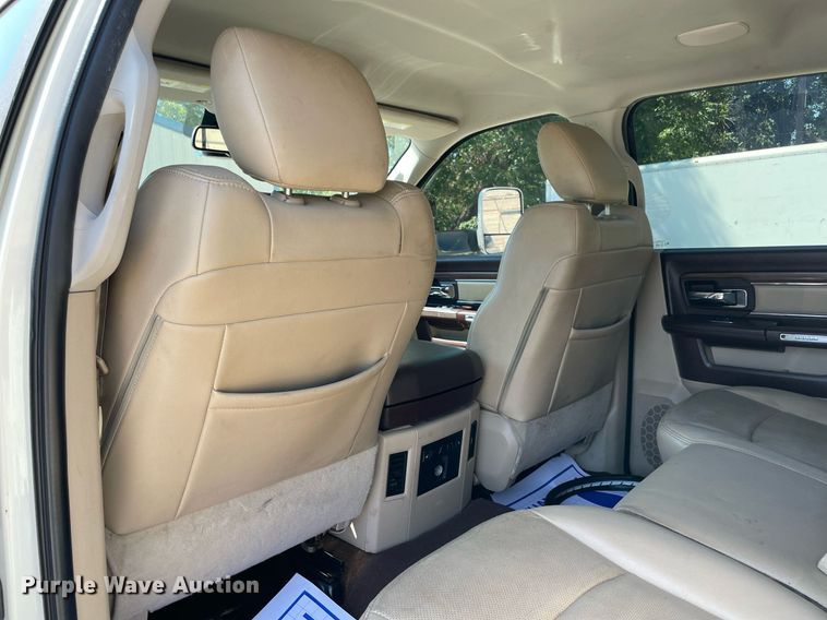 image for item NY9940 2016 Dodge Ram 2500  Crew Cab pickup truck