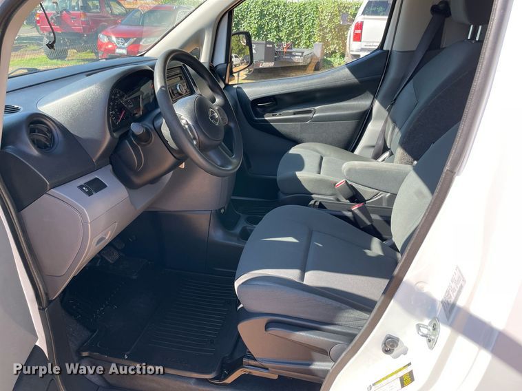 image for item NY9943 2015 Nissan NV200 SV  van