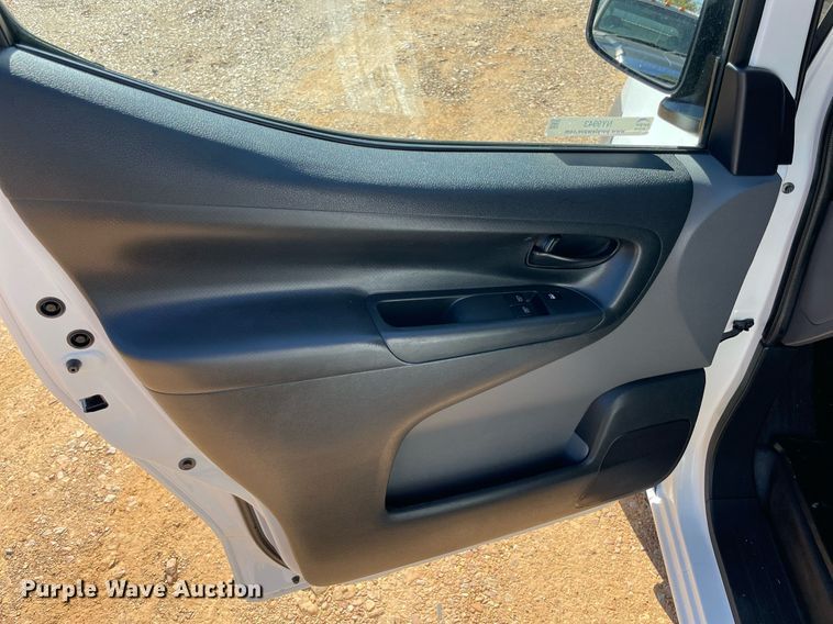 image for item NY9943 2015 Nissan NV200 SV  van