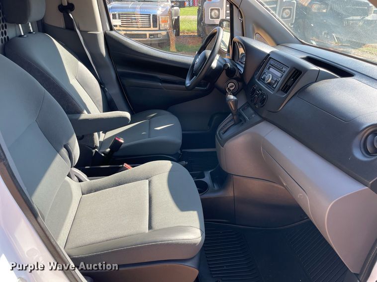 image for item NY9943 2015 Nissan NV200 SV  van