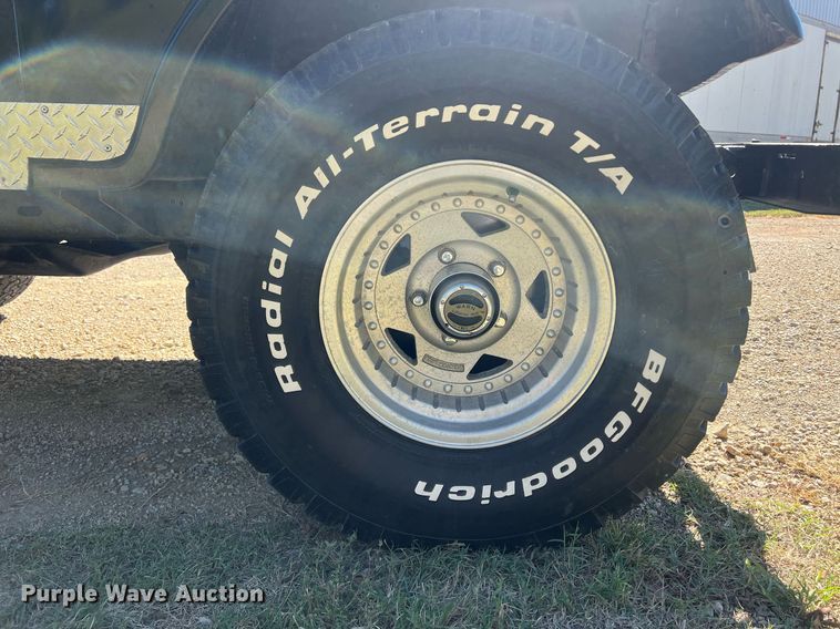 image for item OA9002 1976 Jeep CJ5 SUV