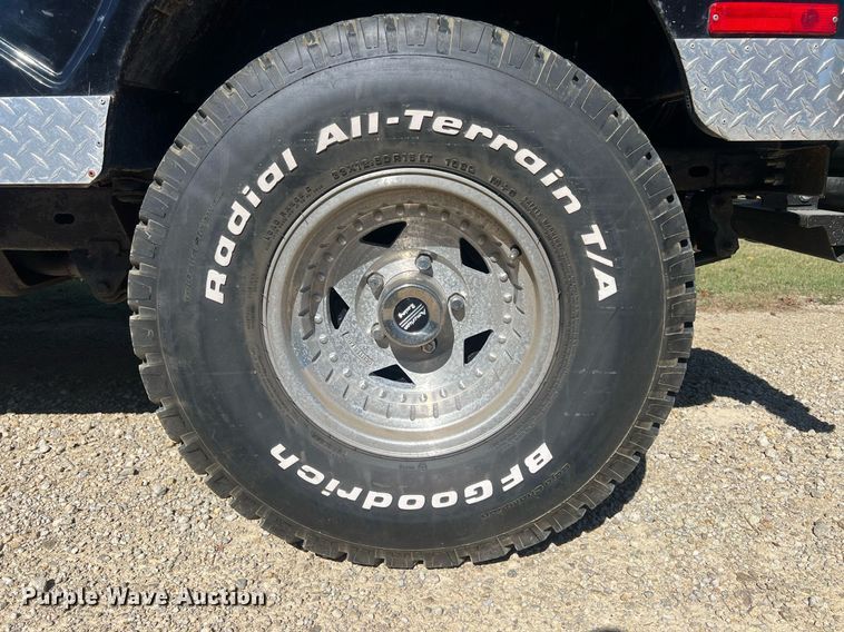 image for item OA9002 1976 Jeep CJ5 SUV