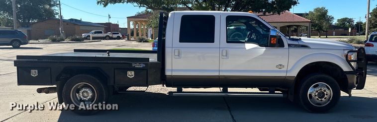 image for item OC9496 2016 Ford F350 Super Duty King Ranch  Crew Cab flatbed pickup truck