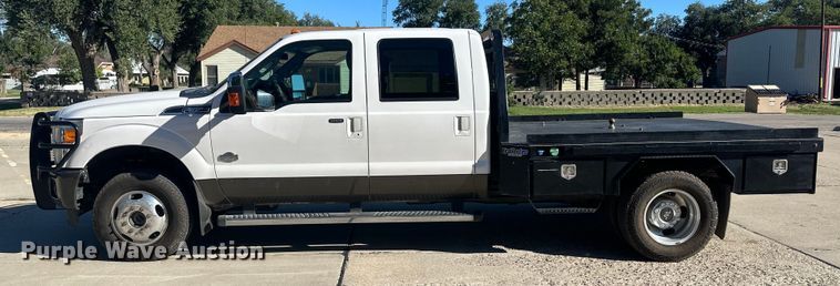 image for item OC9496 2016 Ford F350 Super Duty King Ranch  Crew Cab flatbed pickup truck