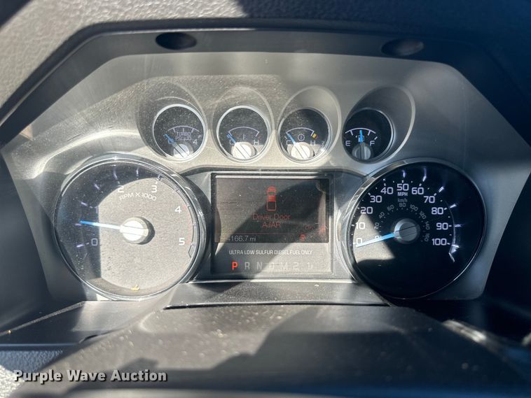 image for item OC9496 2016 Ford F350 Super Duty King Ranch  Crew Cab flatbed pickup truck