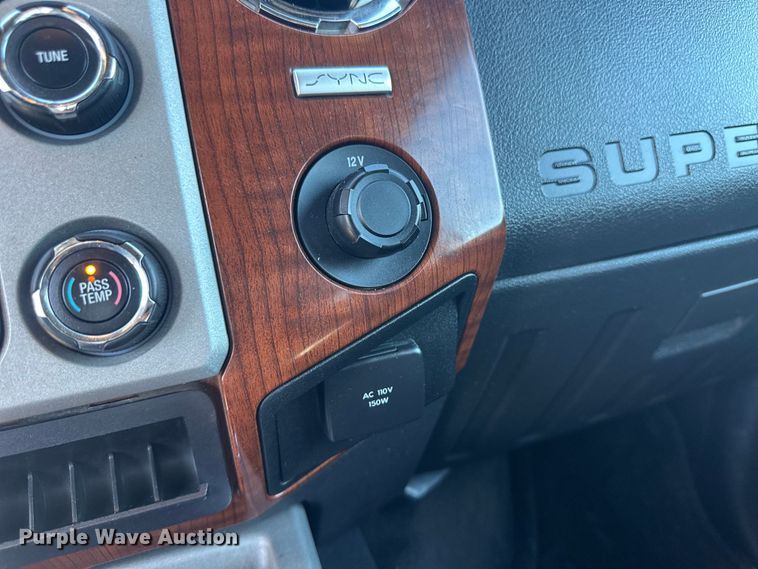 image for item OC9496 2016 Ford F350 Super Duty King Ranch  Crew Cab flatbed pickup truck