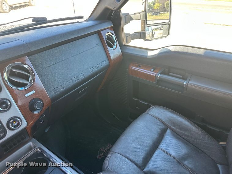 image for item OC9496 2016 Ford F350 Super Duty King Ranch  Crew Cab flatbed pickup truck