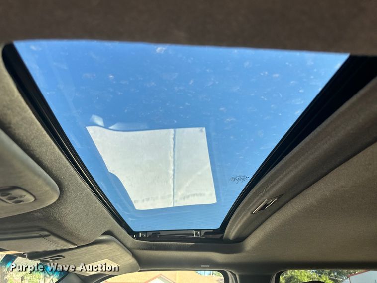 image for item OC9496 2016 Ford F350 Super Duty King Ranch  Crew Cab flatbed pickup truck