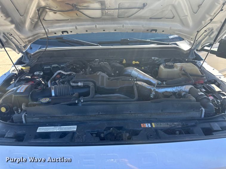 image for item OC9496 2016 Ford F350 Super Duty King Ranch  Crew Cab flatbed pickup truck