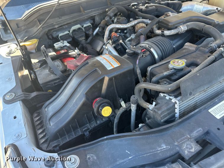 image for item OC9496 2016 Ford F350 Super Duty King Ranch  Crew Cab flatbed pickup truck