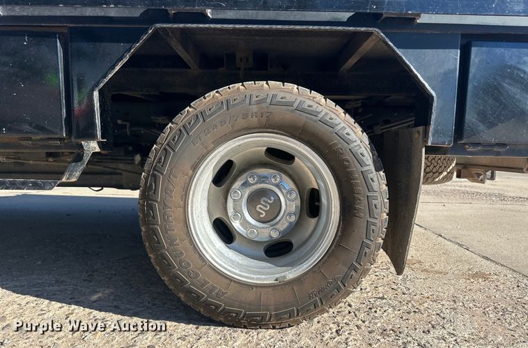 image for item OC9496 2016 Ford F350 Super Duty King Ranch  Crew Cab flatbed pickup truck