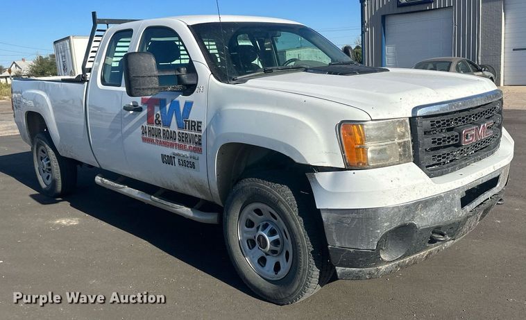 image for item OC9506 2011 GMC Sierra 3500HD  Ext. Cab pickup truck